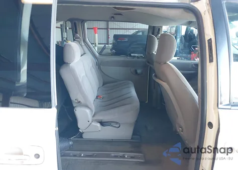 2001 Chrysler Town & Country Lx from USA, damaged, VIN 2C4GP44351R255336